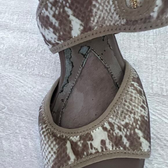 Isola Snakeskin Zip Up Brown Stiletto Heels - Size 9.5 - Picture 9 of 10